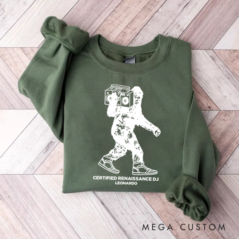 Personalized Classic Sweatshirts Vintage Hip Hop Sweatshirt Stereo Record Player Sweatshirt Cool Weird DJ Shirts Funny Unique Turntable Hilarious Graphic Sweatshirt