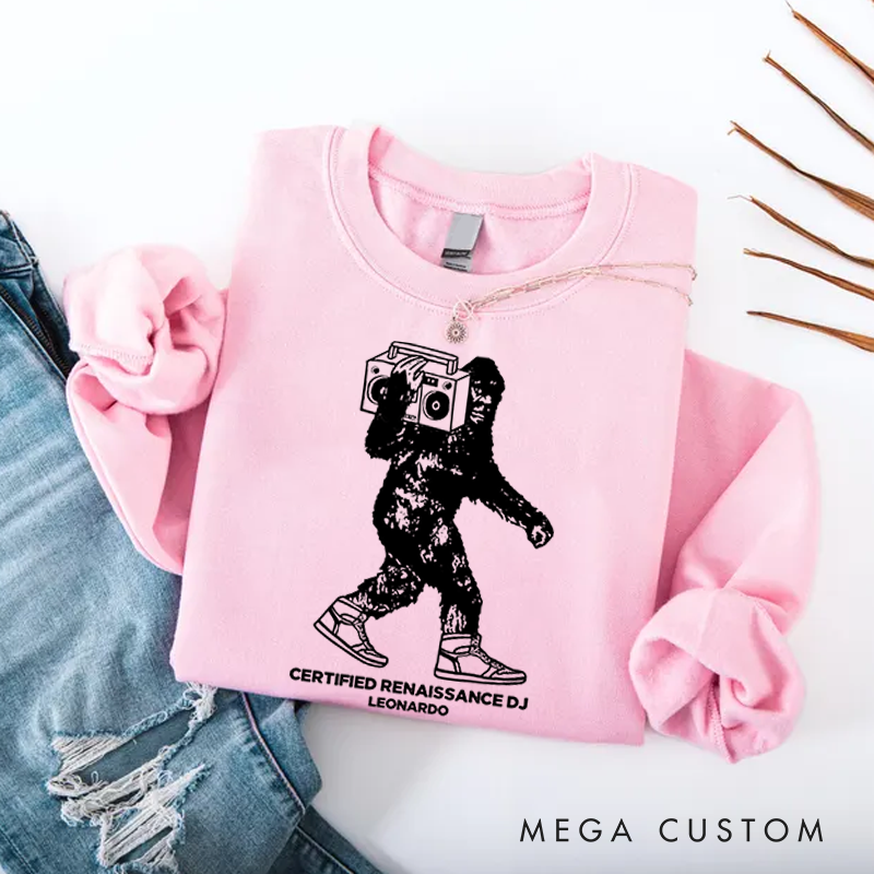 Personalized Classic Sweatshirts Vintage Hip Hop Sweatshirt Stereo Record Player Sweatshirt Cool Weird DJ Shirts Funny Unique Turntable Hilarious Graphic Sweatshirt