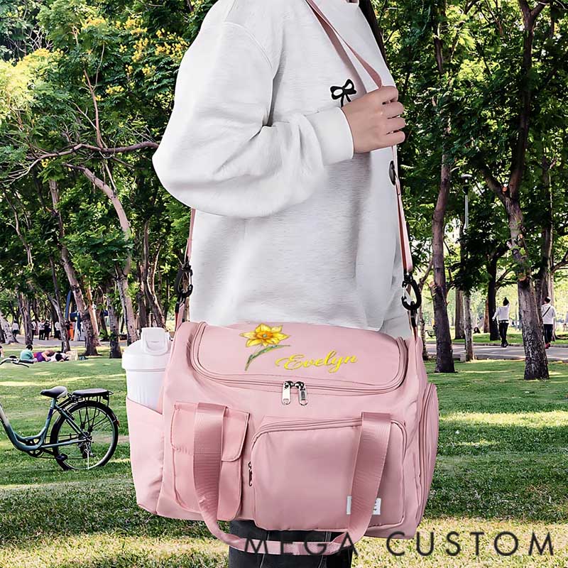 Personalized Waterproof Travel Bag Gift for Travel Enthusiasts with Birth Flower