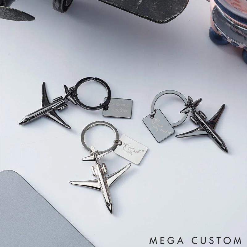 Personalized Twin Engine Airplane Keychain with Text and Symbol Travel Souvenir Birthday Promotion Gift for Travel Lovers