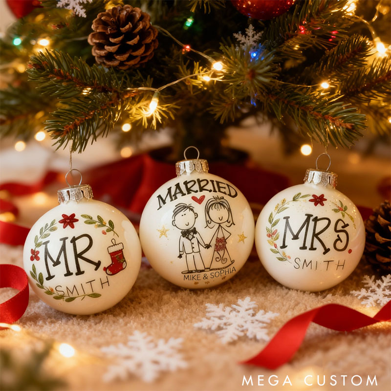 Personalized Mr and Mrs Married Christmas Ball Ornament Custom Newlyweds Name Hand-Painted Xmas Ball First Christmas Gift for Husband Wife