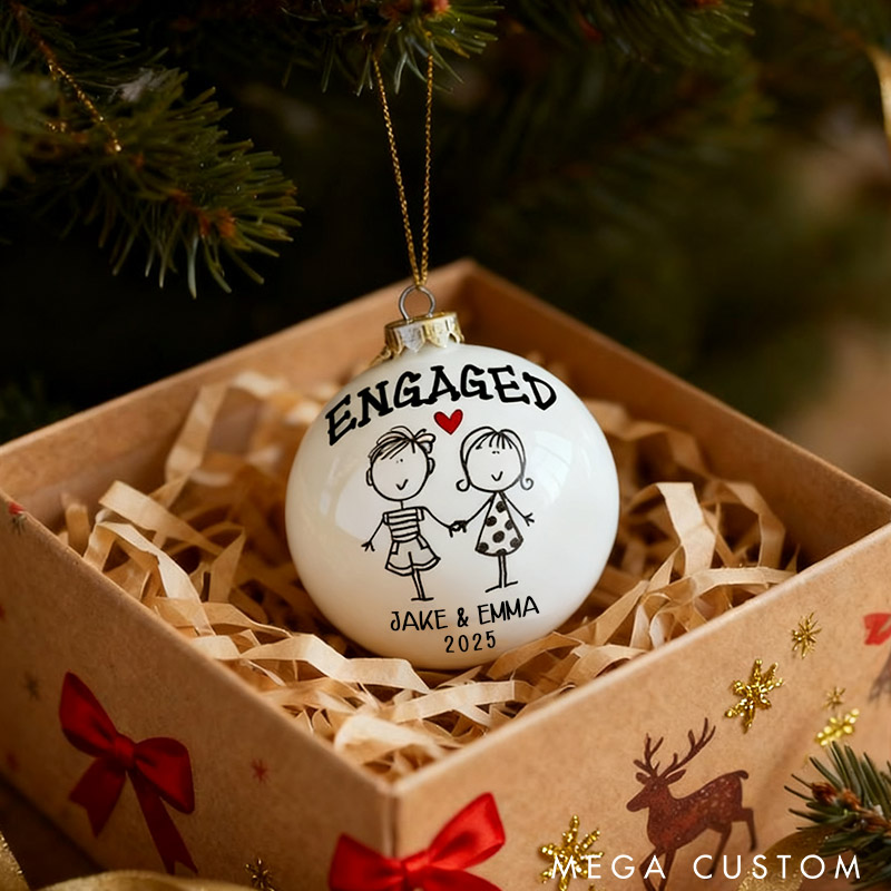 Personalized Mr and Mrs Married Engaged Matching Christmas Ball Ornament Custom Newlyweds Name Hand-Painted Xmas Ball First Christmas Gift for Him Her