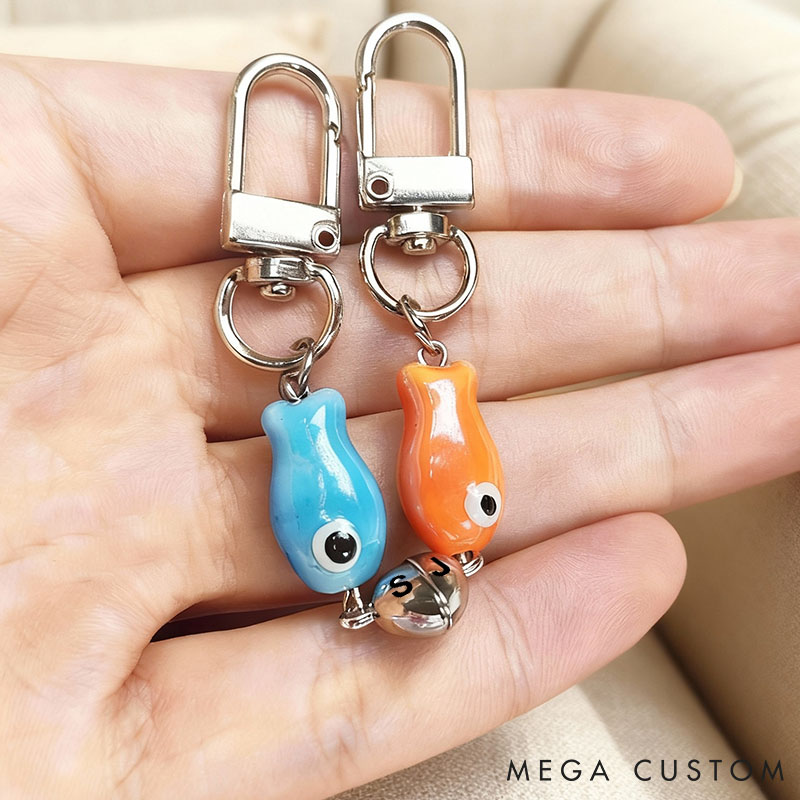 Personalized Couple Magnetic Matching Fish Keychain Set Custom Initials Ceramic Phone Bag Charm Valentine's Day Gift for Him Her Boyfriend Girlfriend