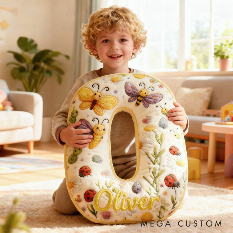 Personalized Flower Girl Boy Bee Ladybug butterfly Floral 26 Letters Pillow Girl friend Name Graphic 3D Printed Cushion Valentine's Day Gift for Her