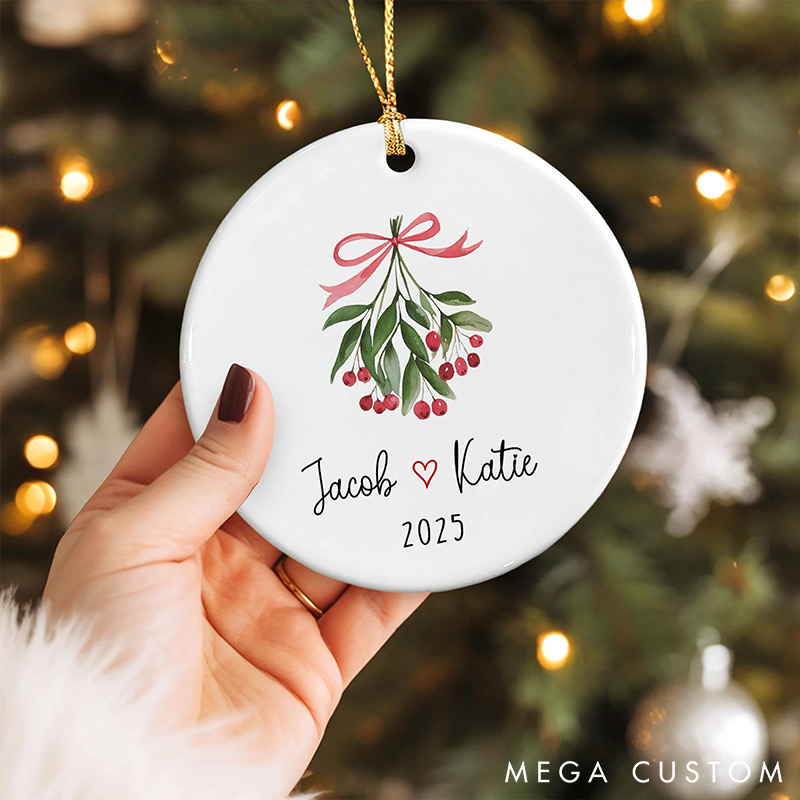 Personalized Couple Mistletoe Ceramic Ornament Custom Name Year Christmas Gifts for Husband Wife Ornament for Couple Newlyweds Xmas Gift