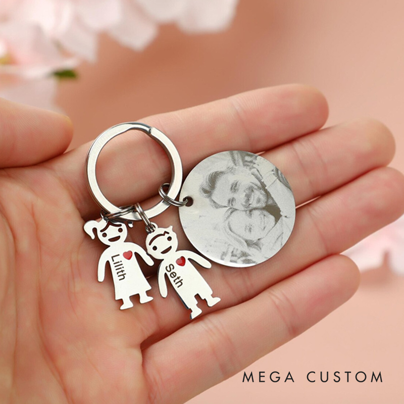 Personalized Family Keychain Custom Kids Pets Names Engraved Perfect Gift for Family Members