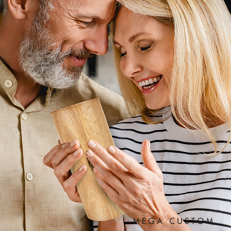 Personalized Bold Faith Strong Grace Lion of Judah Openable Wooden Cylinder Sculpture of Jesus Christ with Name Religious Gift for Christians