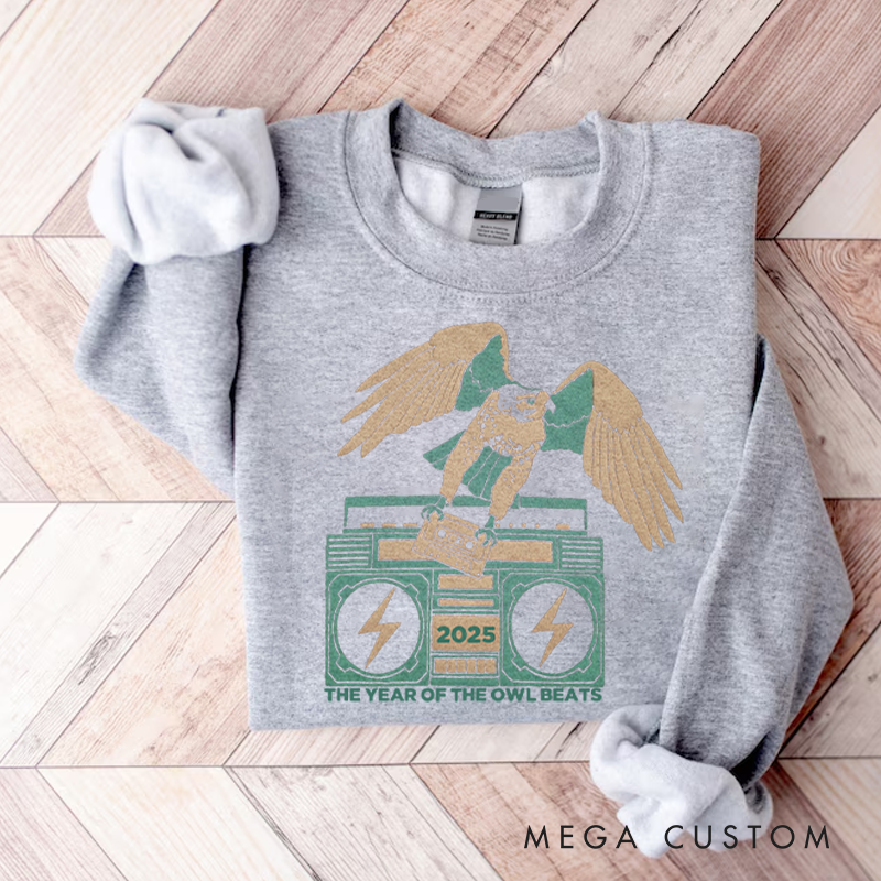 Personalized Classic Sweatshirts Eagle Falcon Boombox Music Old School Cassette Tape Vinyl Bird Owl Mixtape Dj Retro Sweatshirt