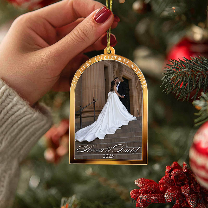 Personalized Couple Our First Christmas Married Christmas Acrylic Ornament Custom Newlywed Photo Xmas Ornament for Him Her Wedding Christmas Gift