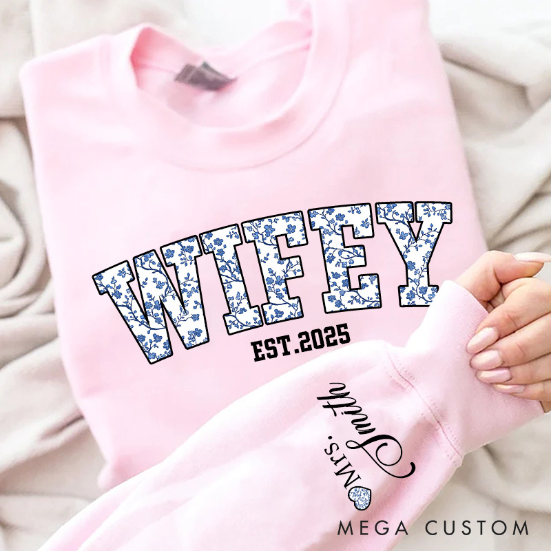 Personalized Toile de Jouy Wifey Sweatshirt Custom Newlyweds Sweatshirt for Wife Valentine Anniversary Gift Shirt Couple Toile de Jouy Top