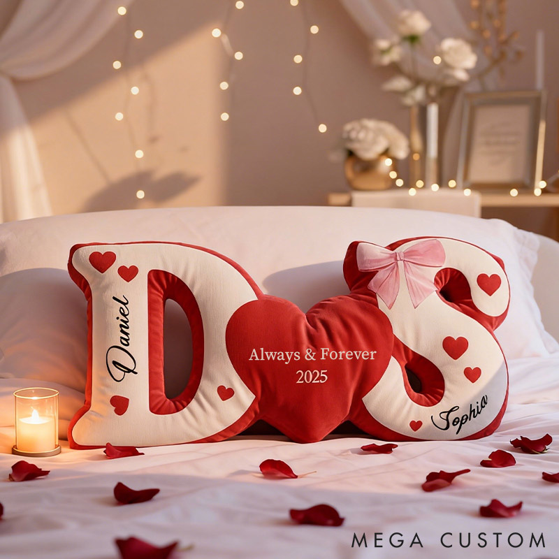 Personalized Couple Custom Initial Heart Throw Pillow Custom Names Couple Home Pillow Romantic Valentine's Day Gift for Girlfriend for Wife