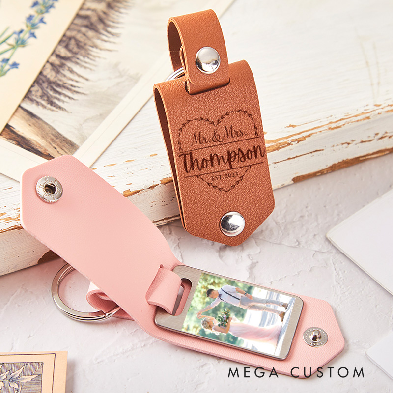 Personalized Mr and Mrs Wedding Leather Keychain for Couple