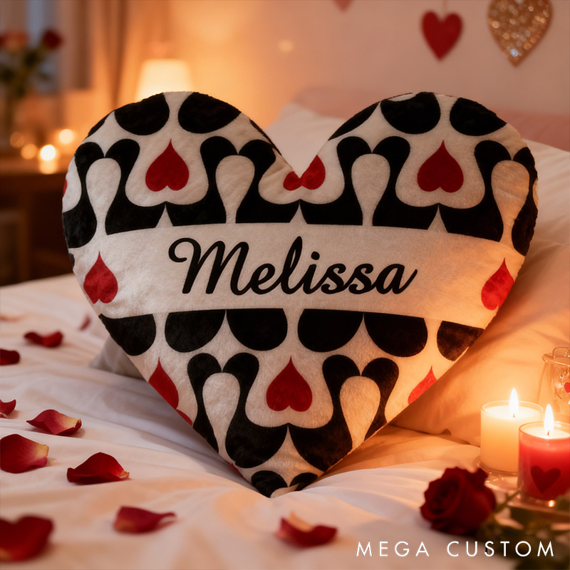 Personalized Heart-Shaped Pillow Romantic Valentine's Gift Pillow for Girlfriend Playing Cards King Queen Patterns Heart Pillow 