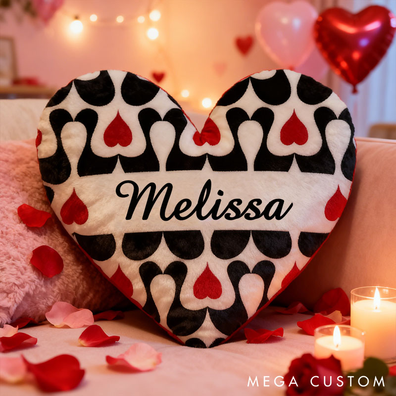 Personalized Heart-Shaped Pillow Romantic Valentine's Gift Pillow for Girlfriend Playing Cards King Queen Patterns Heart Pillow 