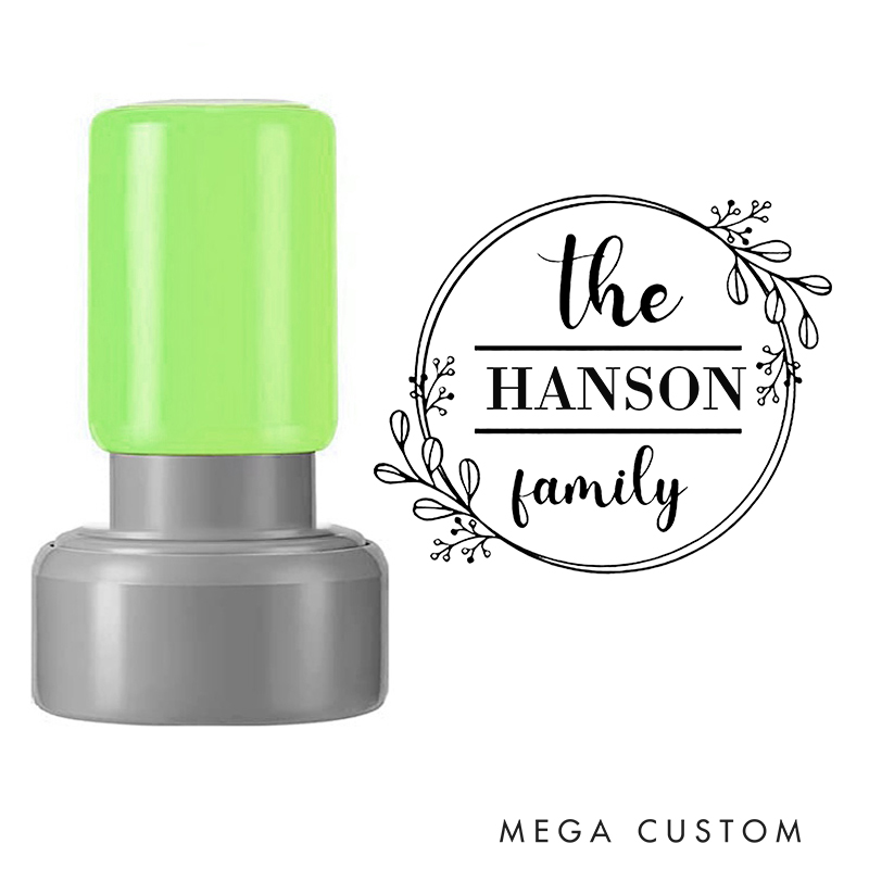 Personalized Round Housewarming Stamp Custom Family Name Elegant Floral Design Decorative Stamp for New Homeowners Crafting Invitations and Keepsakes