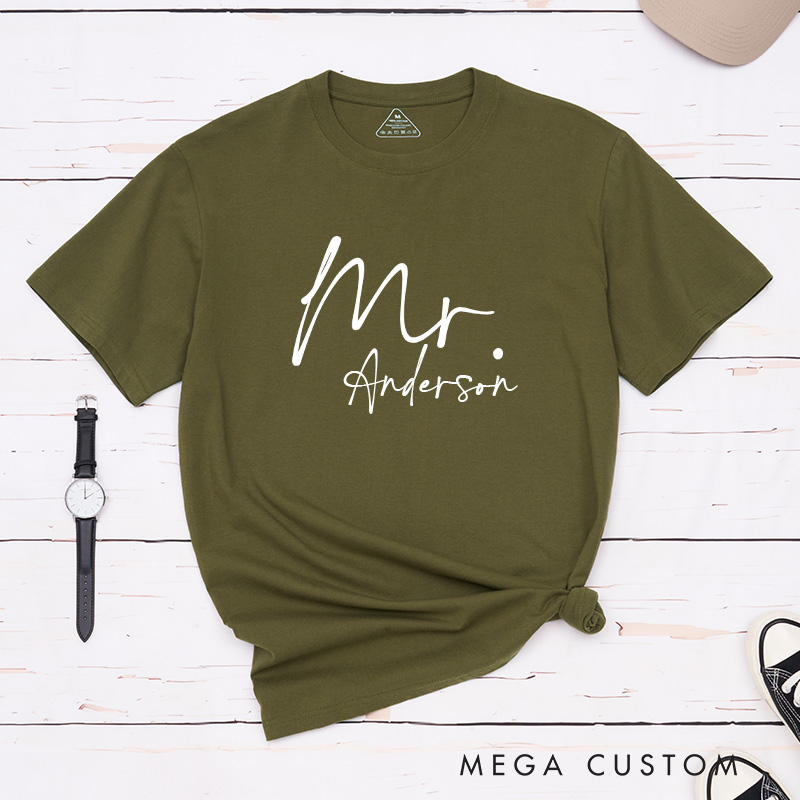 Personalized Couple Classi Mr. and Mrs. T-Shirt with Name Valentine's Day Matching T-Shirt for Husband Wife Boyfriend Girlfriend Gift for Hubby Wifey