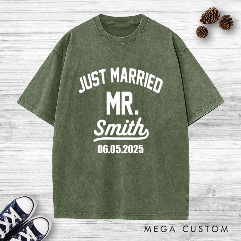 Personalized Classic Just Married Mr and Mrs with Date Wedding Couple Washed T-Shirt