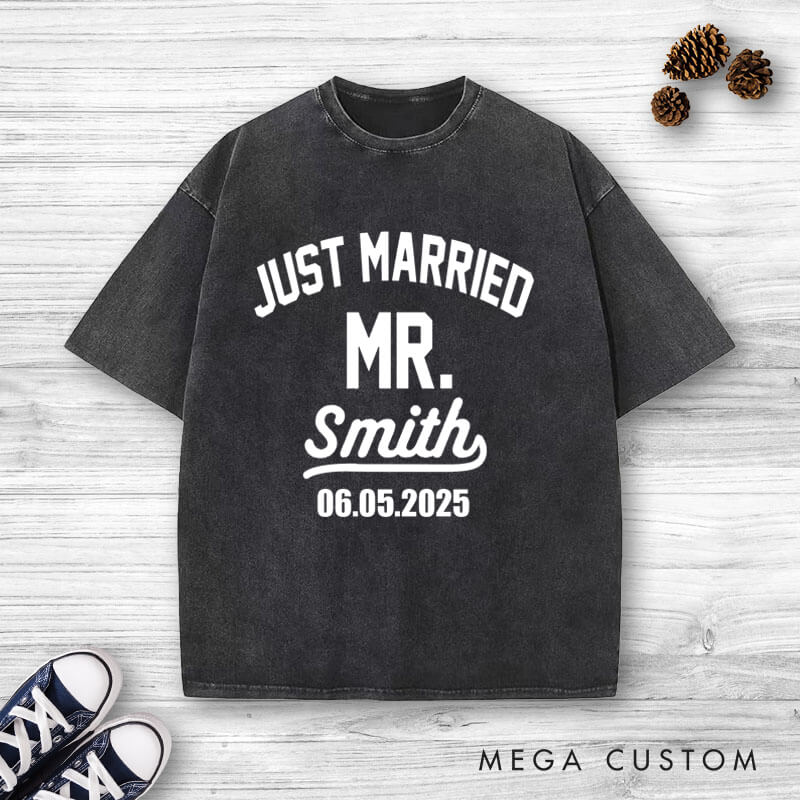 Personalized Classic Just Married Mr and Mrs with Date Wedding Couple Washed T-Shirt