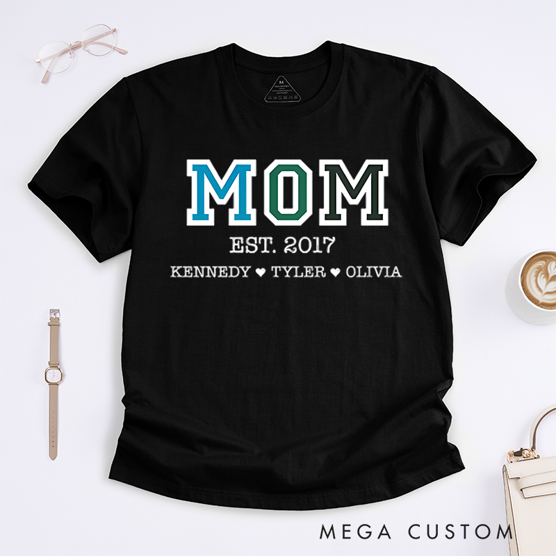 Personalized a Gift for Mother Vibrant Mom Design Classic T-shirt
