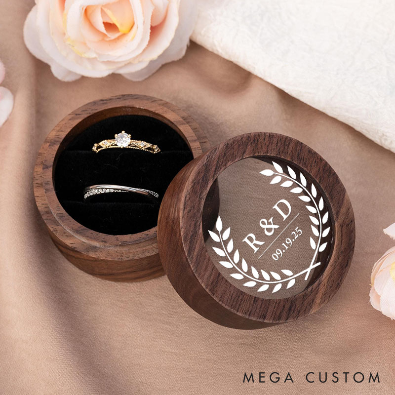 Personalized Couple Wedding Classic Laurel Wreath Wooden Ring Box Newlywed Initials Round Ring Box with Acrylic Cover Husband Wife Engagement Ring Box