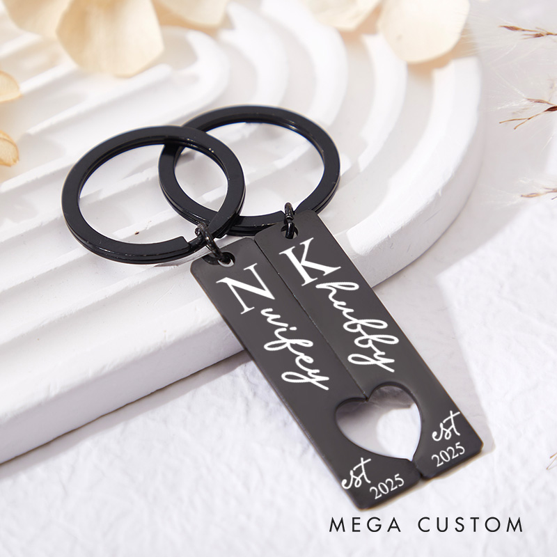 Personalized Couple Hubby and Wifey 2pcs Matching Keychain Custom Newlyweds Matching Heart Keyring Valentine's Day Gift for Hubby Wifey Husband Wife