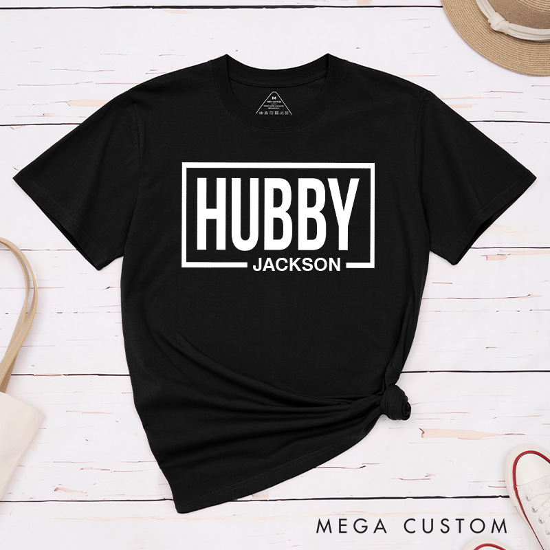 Personalized Couple Minimalist Hubby and Wifey Matching T-Shirt with Name Valentine's Day T-Shirt for Husband Wife Boyfriend Girlfriend Gift