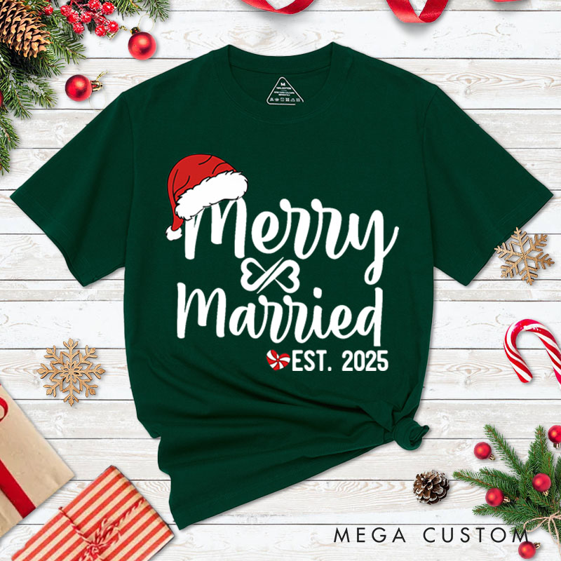 Personalized Couple Merry and Married Christmas T-Shirt Custom Newlyweds Santa Hat Xmas Shirt for Husband Wife Married Tee Tops Christmas Gift