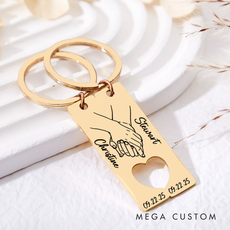 Personalized Couple Holding-hands 2pcs Matching Keychain Newlyweds Matching Heart Keyring Valentine's Day Gift for Boyfriend Girlfriend Husband Wife