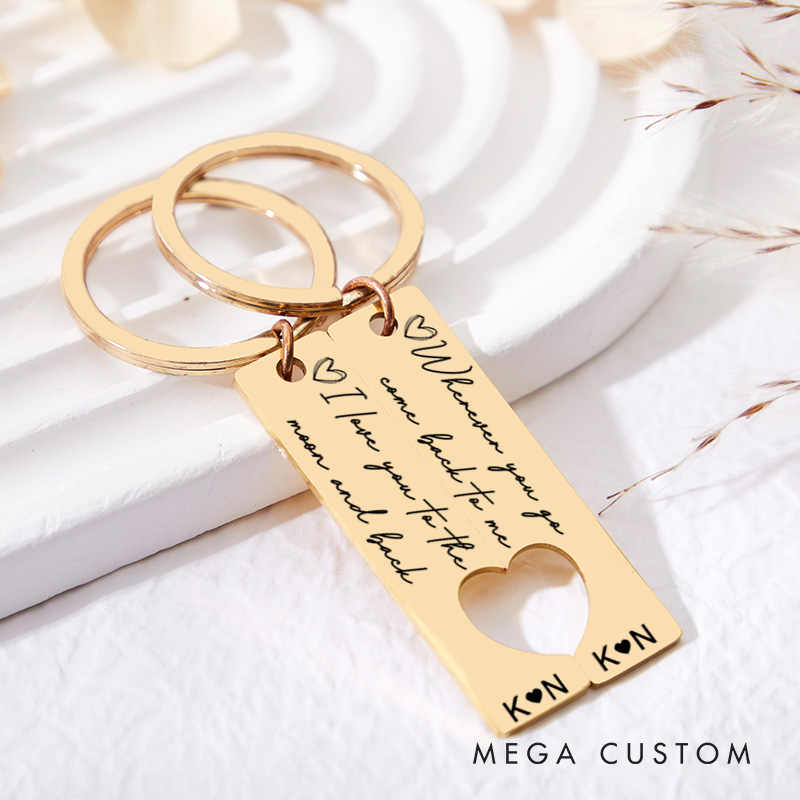 Personalized Couple I Love You to the Moon and Back 2pcs Matching Heart Keychain Couple Valentine's Day Gift for Boyfriend Girlfriend Husband Wife