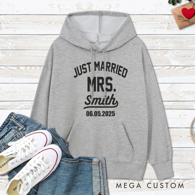 Personalized Classic Just Married Mr and Mrs with Date Wedding Couple  Hoodie