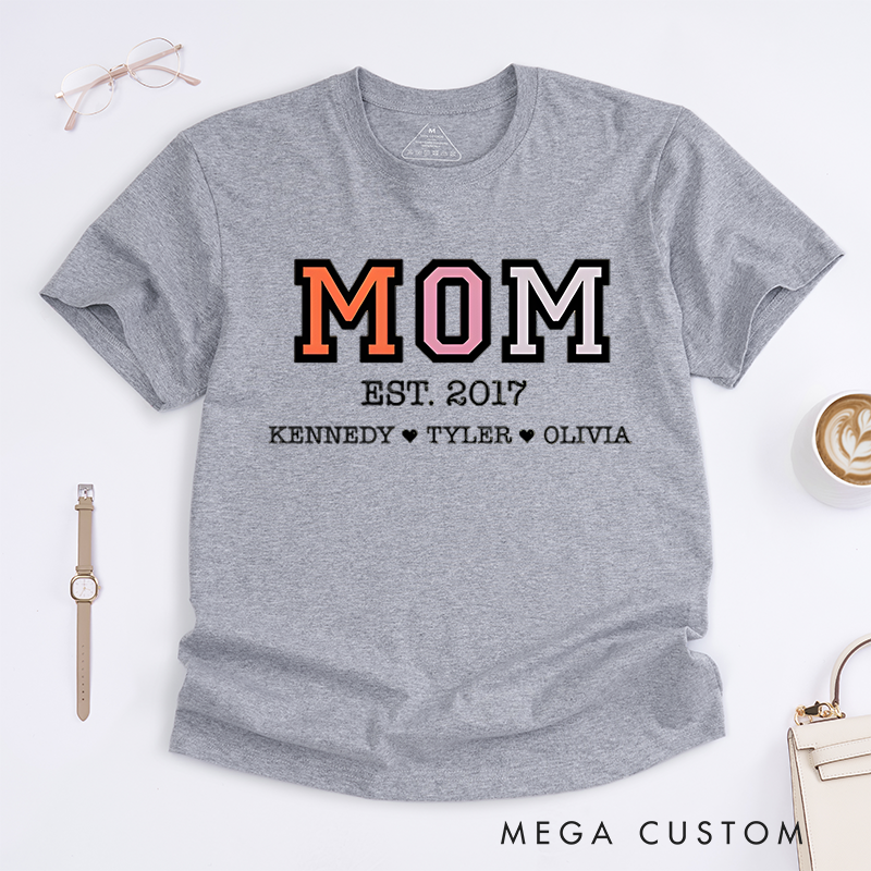 Personalized a Gift for Mother Vibrant Mom Design Classic T-shirt