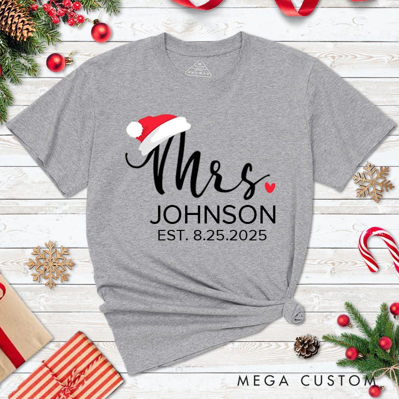 Personalized Couple Elegant Mr. and Mrs. with Santa Hats Christmas T-Shirt Couple Xmas Matching T-Shirt for Husband Wife Boyfriend Girlfriend Tee Tops