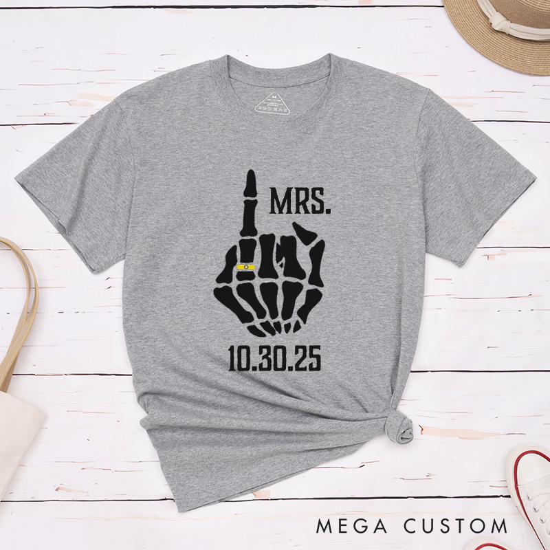 Personalized Funny Gesture Skeleton Mr and Mrs Matching Wedding Couple Classic T-Shirt
