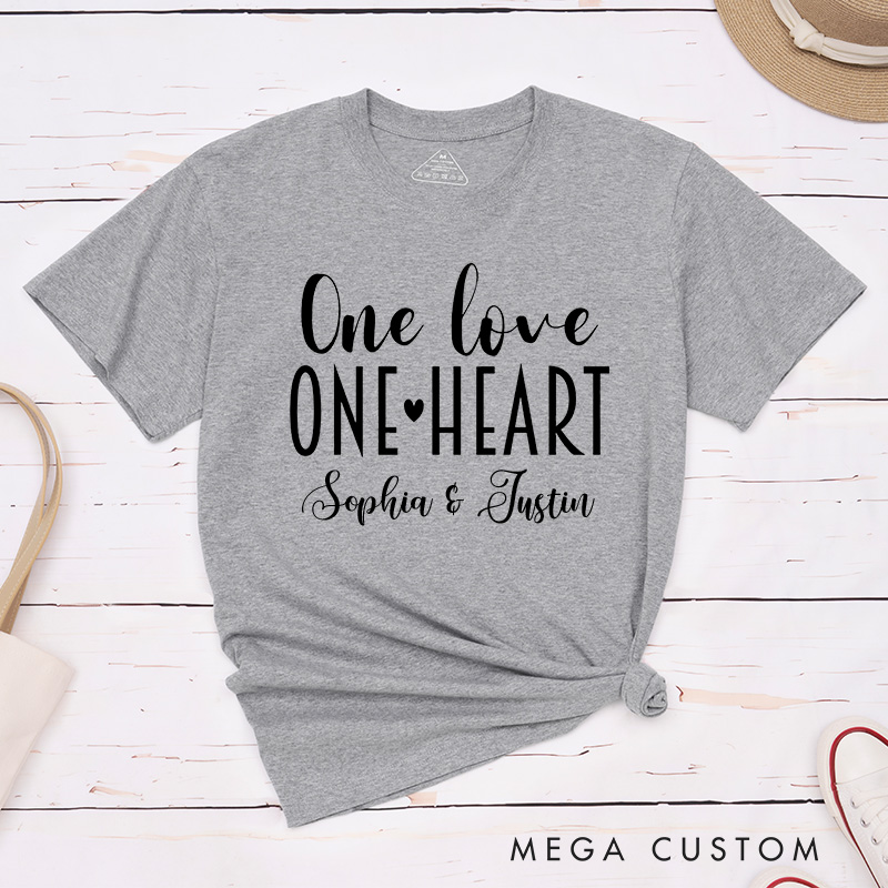 Personalized Couple One Love One Heart Matching T-Shirt with Name Valentine's Day T-Shirt for Husband Wife Boyfriend Girlfriend Gift for Hubby Wifey