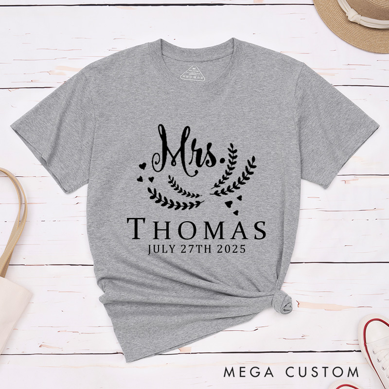 Personalized Graceful Mr and Mrs with Oliver Branches Matching Wedding Couple Classic T-Shirt