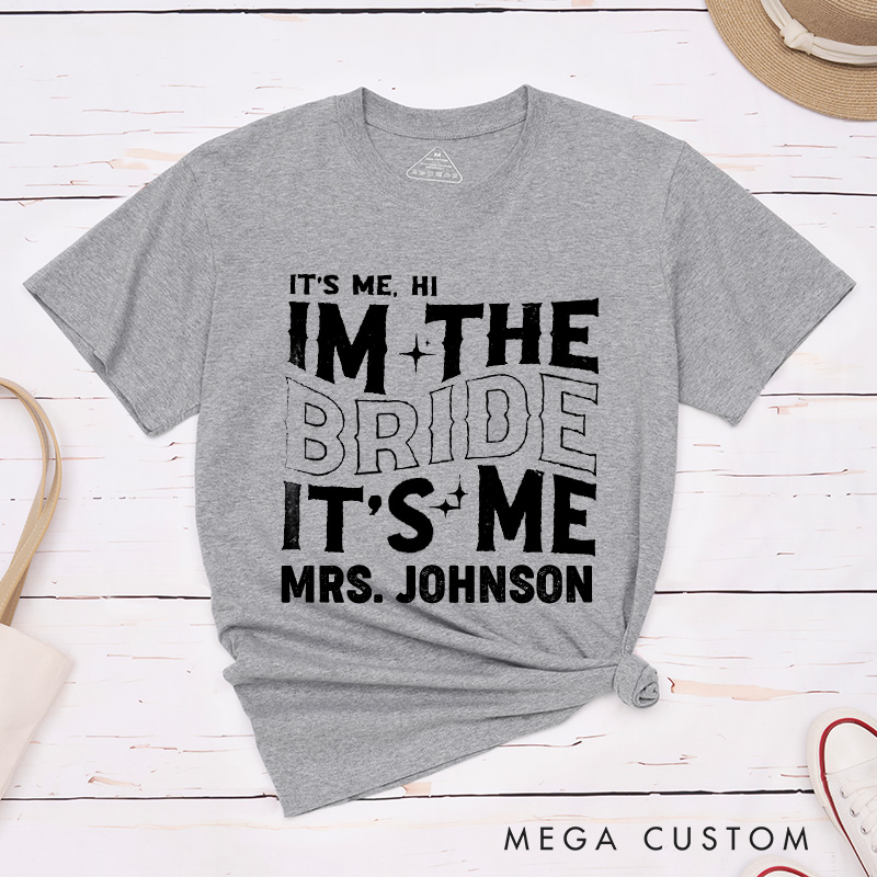 Personalized Modern Vintage It's Me Bride and Groom Matching Wedding Couple Classic T-Shirt