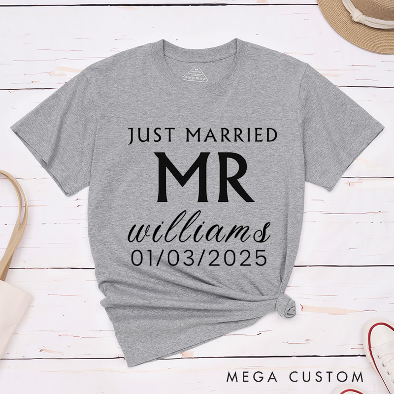 Personalized Minimalist Just Married Mr and Mrs Wedding Couple Classic T-Shirt