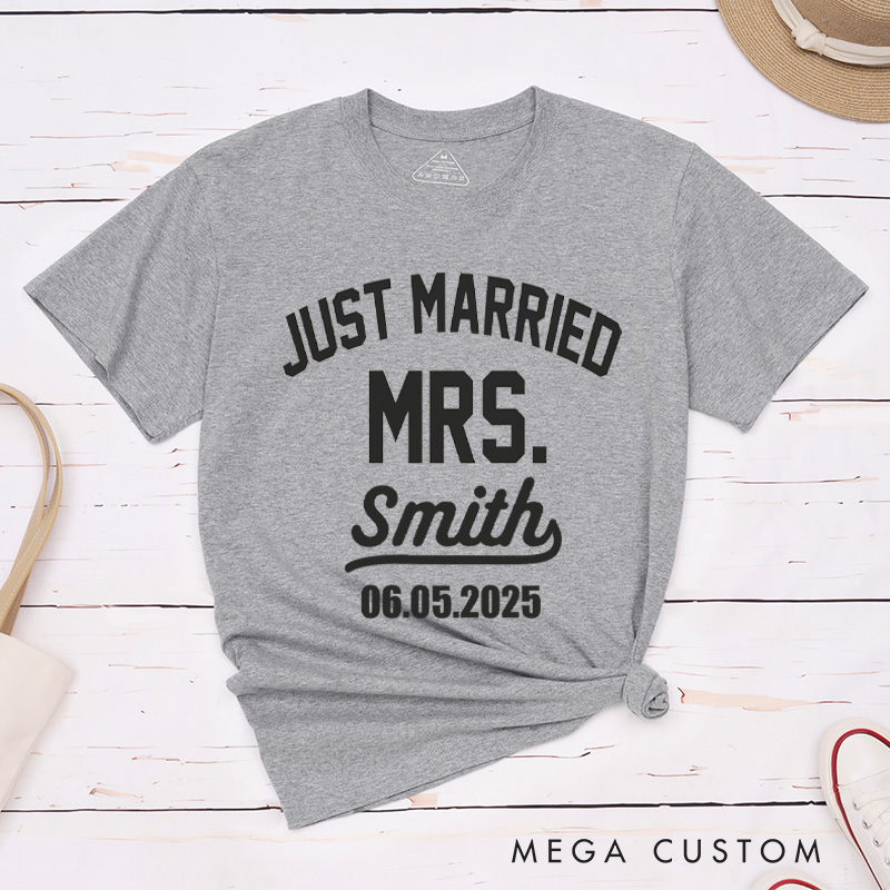 Personalized Classic Just Married Mr and Mrs with Date Wedding Couple Classic T-Shirt