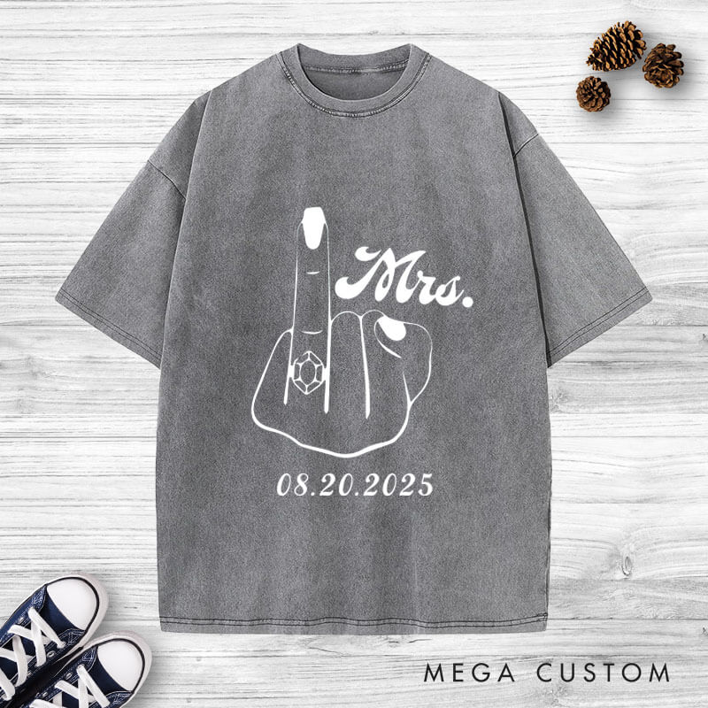Personalized Funny Gesture Mr and Mrs Matching Wedding Couple Washed T-Shirt