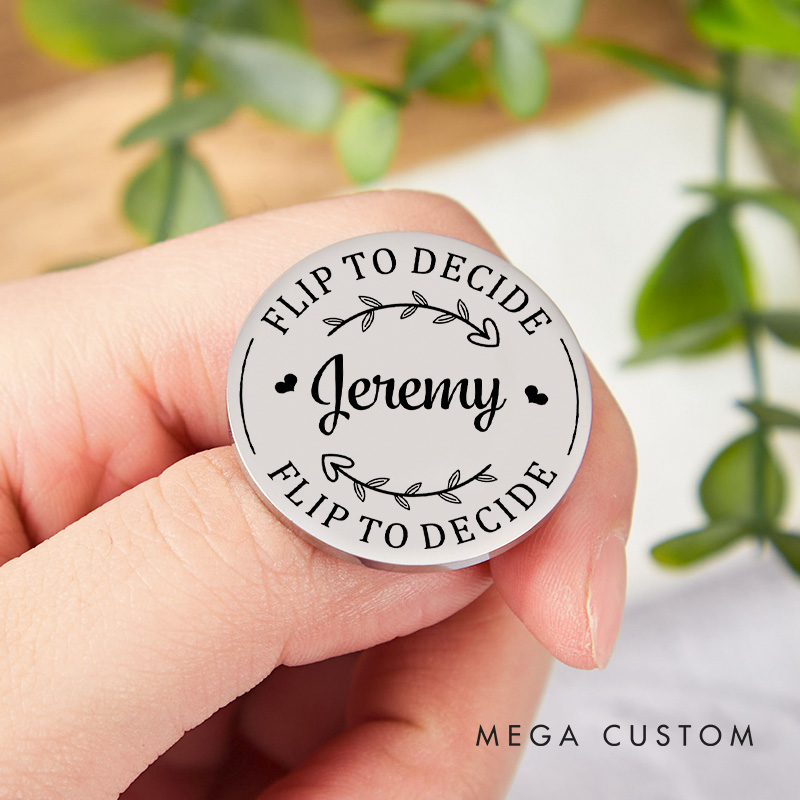 Personalized Couple Name with Heart Wreath Decision Coin Newlyweds Flip to Decide Coin Valentine's Day Gift for Boyfriend Girlfriend Husband Wife