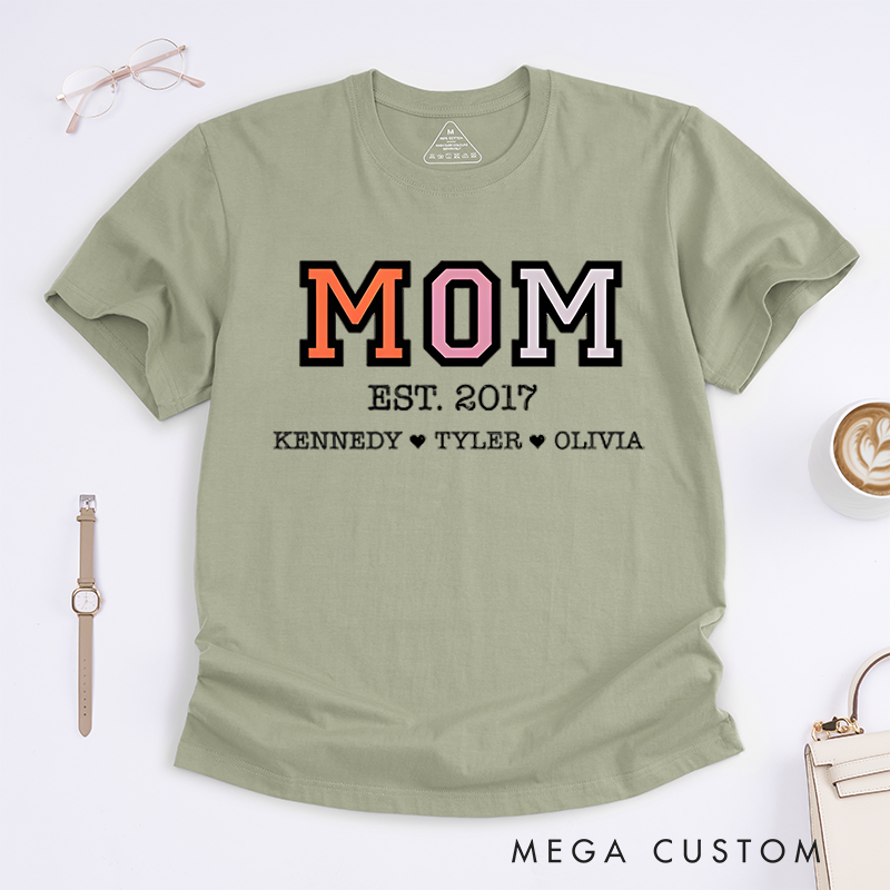 Personalized a Gift for Mother Vibrant Mom Design Classic T-shirt