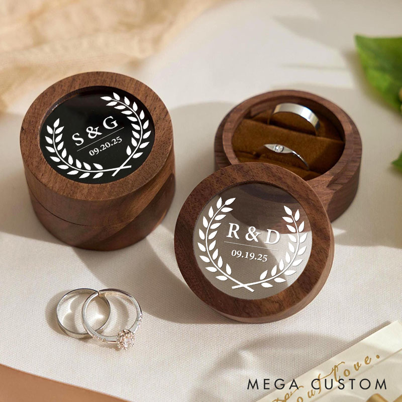 Personalized Couple Wedding Classic Laurel Wreath Wooden Ring Box Newlywed Initials Round Ring Box with Acrylic Cover Husband Wife Engagement Ring Box