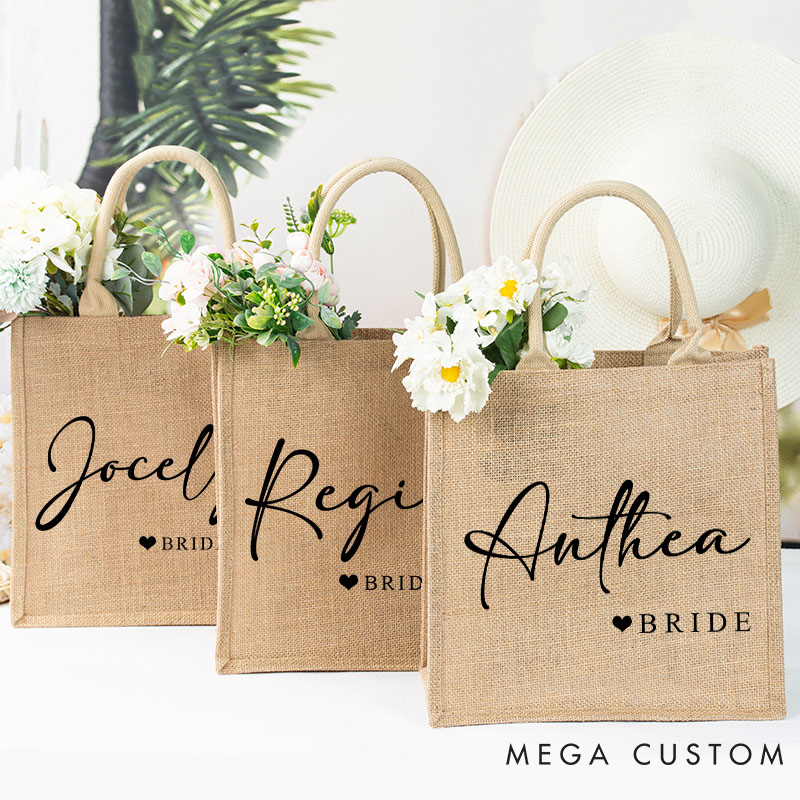Personalized Bridesmaid Burlap Tote Bag Custom Bride Name and Title Jute Tote Bag Wedding Beach Bag Bachelorette Party Favors Bridal Shower Gift