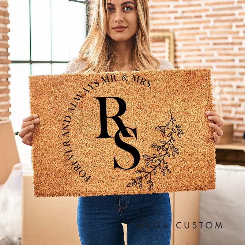 Personalized Couple Forever and Always Mr. and Mrs. Doormat Newlyweds Initials Door Mat Round Wreath Doormat Hubby Wifey Husband Wife Gift for Him Her