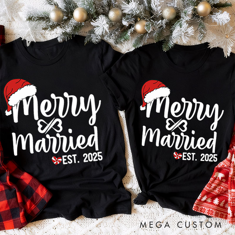 Personalized Couple Merry and Married Christmas T-Shirt Custom Newlyweds Santa Hat Xmas Shirt for Husband Wife Married Tee Tops Christmas Gift