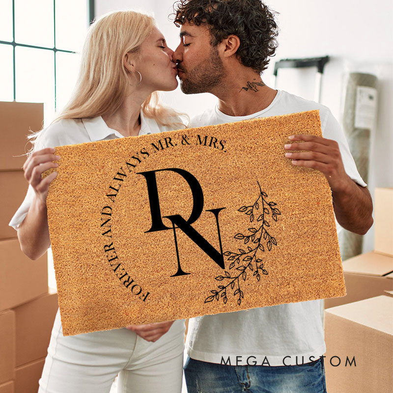 Personalized Couple Forever and Always Mr. and Mrs. Doormat Newlyweds Initials Door Mat Round Wreath Doormat Hubby Wifey Husband Wife Gift for Him Her