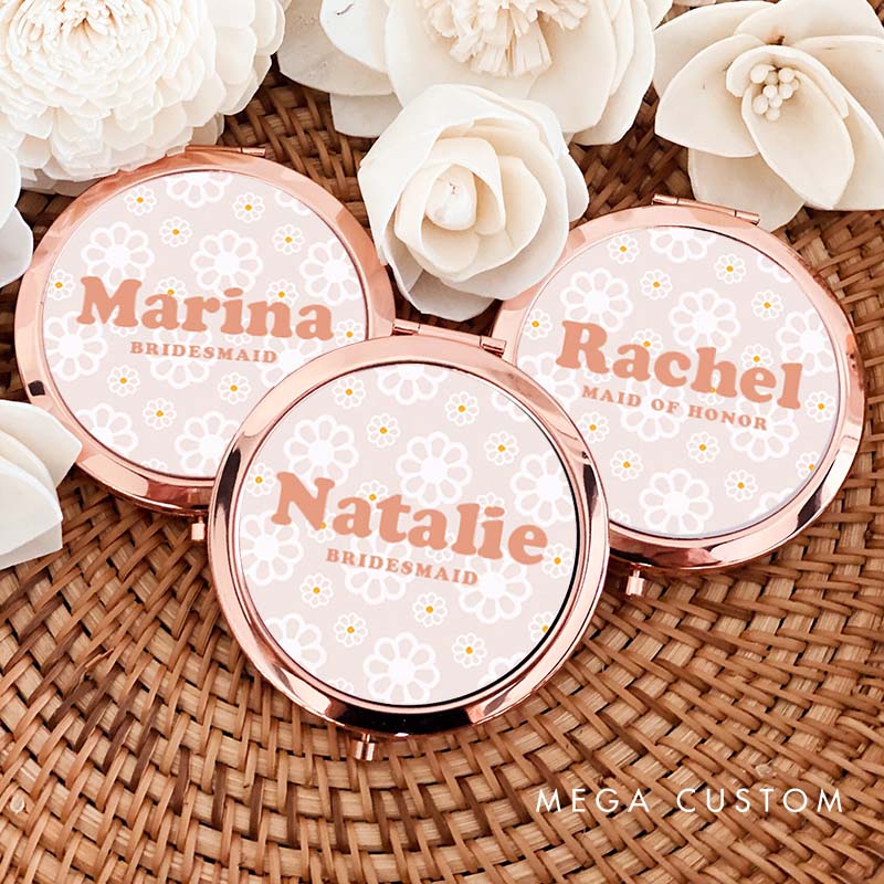 Personalized Bridesmaid Daisy Floral Mirror Custom Bride Name Compact Mirror Bachelorette Party Mirror Bridesmaid Proposal Bridal Shower Gift for Her