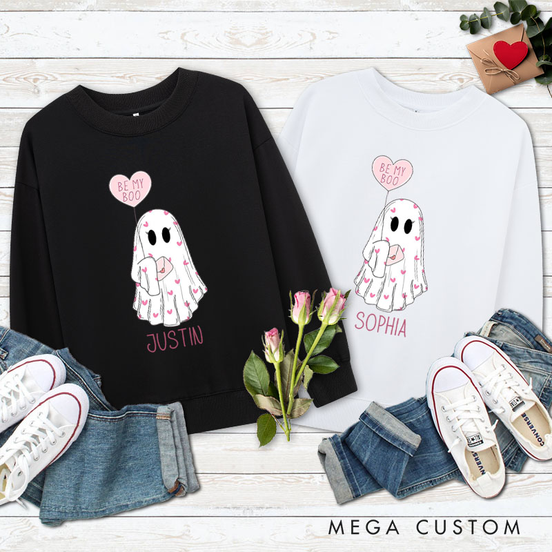 Personalized Couple Ghost Holding Heart Be My Boo Matching Sweatshirt Couple Valentine's Day Sweatshirt for Husband Wife Boyfriend Girlfriend