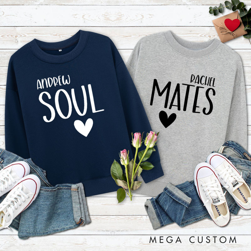 Personalized Couple Soul and Mates with Heart Sweatshirt Couple Valentine's Day Sweatshirt for Husband Wife Boyfriend Girlfriend