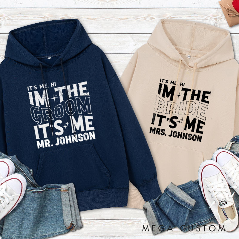 Personalized Modern Vintage It's Me Bride and Groom Matching Wedding Couple Hoodie
